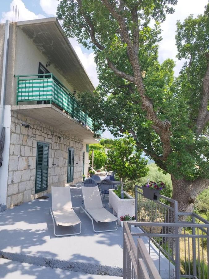 Apartments Mare - 150 M From Beach Brela Exteriér fotografie